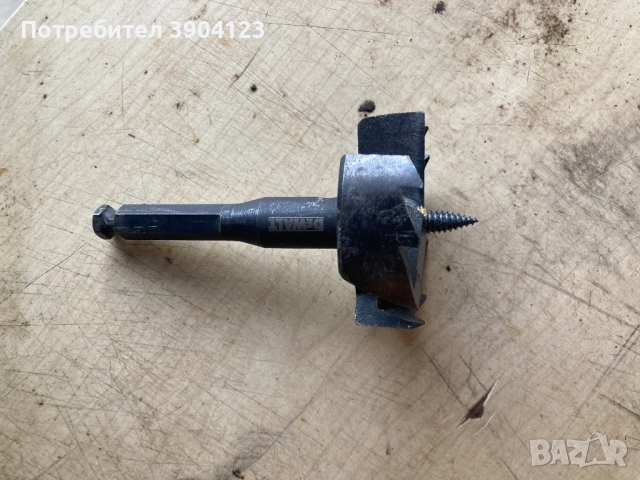 DeWalt фрезер за дърво 68 мм и битове на Bosh , снимка 5 - Други инструменти - 52649988