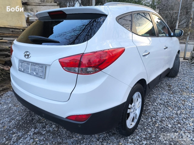 Hyundai ix35 2.0 CRDI, снимка 5 - Автомобили и джипове - 53748956