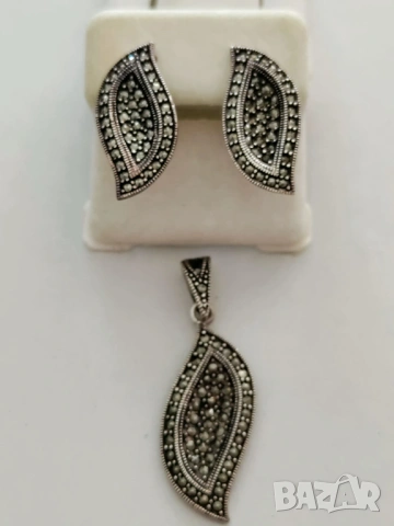 Обици и висулка