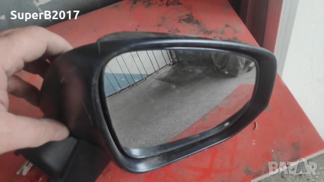 Продавам - оригинално дясно огледало за Тойота Рав 4 2021 г без капачка, снимка 2 - Части - 52022685
