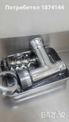 Професионална месомелачка , снимка 3 - Друго търговско оборудване - 53161967