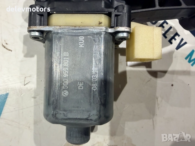 5Q0959801B моторче за предна дясна врата от Audi A3 1.0 TFSI, двигател CHZ, ск. кутия DSG 7 S-tronic, снимка 4 - Части - 52641336