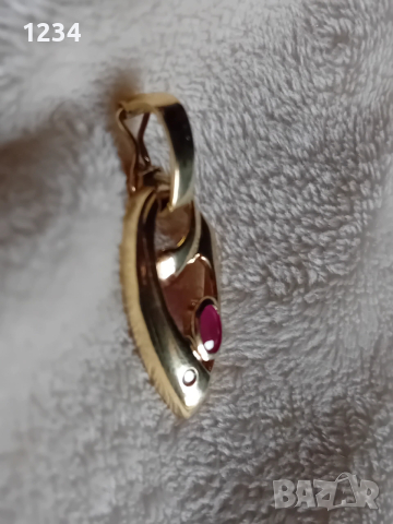 Дизайнерски златен медальон с естествен рубин и диамант ръчна изработка, снимка 2 - Колиета, медальони, синджири - 53509478