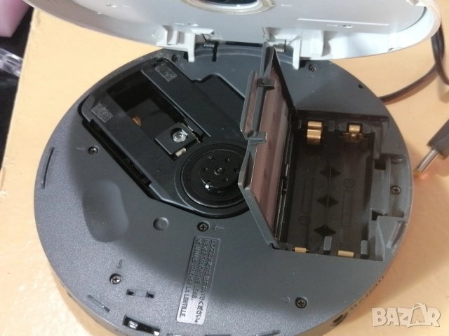 Дискмен SONY D-NF400, снимка 14 - MP3 и MP4 плеъри - 51588037