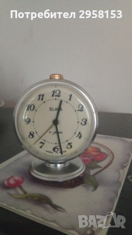 механичен часовник Slava, снимка 2 - Антикварни и старинни предмети - 45034707