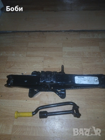 Авариен крик Додж гранд карнавал оем , снимка 4 - Аксесоари и консумативи - 52591642