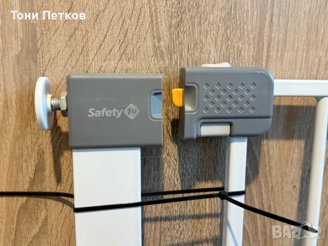 Универсална метална преграда за врата Safety 1st, снимка 7 - Мебели за детската стая - 53061908