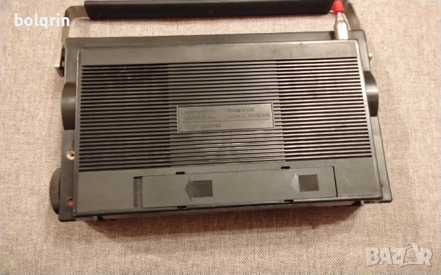 Стар радио приемник транзистор РОССИЯ 203, снимка 3 - Радиокасетофони, транзистори - 52830041