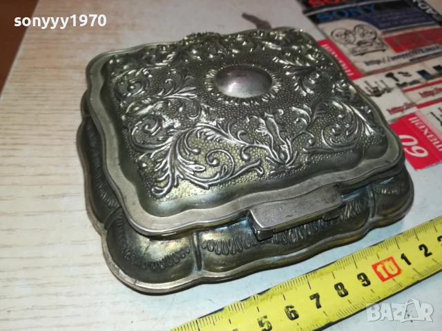 МЕТАЛНА КУТИЯ ЗА КОЛЕКЦИЯ 3107250835LCHERY, снимка 9 - Антикварни и старинни предмети - 51199289