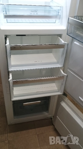 Хладилник с фризер AEG за рграждане, снимка 5 - Хладилници - 52508456