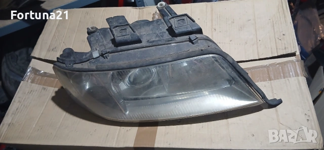 Audi A6 1998-2004 - десен фар
