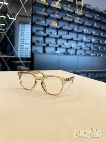 очила  с черен обикновен калъф и ув защита prada, снимка 6 - Слънчеви и диоптрични очила - 50776581