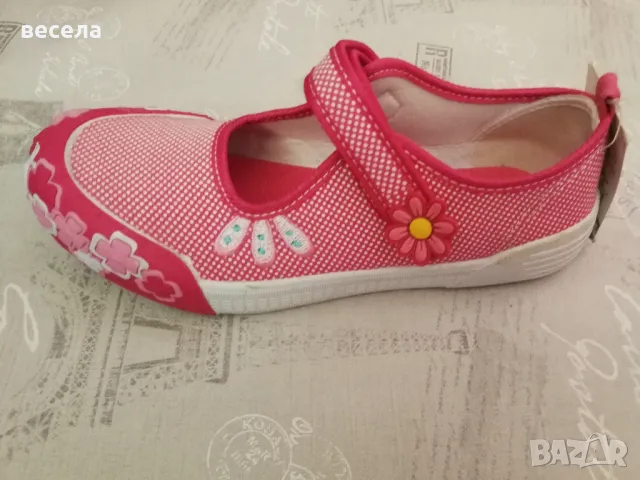 детски кецове, розов цвят за момиче, с лепенка. 