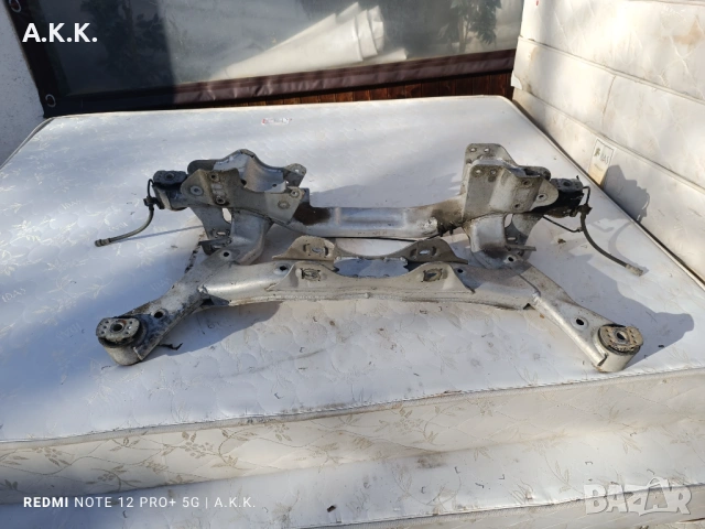 Алуминиев заден мост за Пасат б6, снимка 2 - Части - 53451967