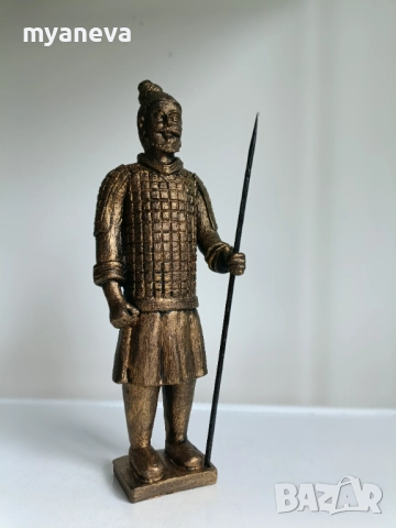Детайлна и реалистична статуетка на войн от "Теракотената армия" в пълно бойно снаражение, снимка 7 - Статуетки - 51745192