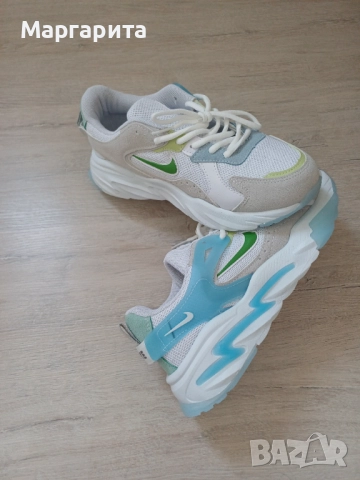 Дамски маратонки Nike, снимка 4 - Маратонки - 51741678