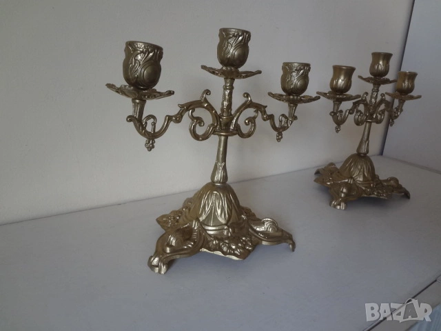 Комплект от 2 бр. бронзови свещника, снимка 3 - Антикварни и старинни предмети - 53079450