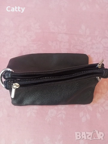 Дамска черна чанта, снимка 6 - Чанти - 54246858