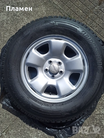 Bridgestone Blizzak DM V3 +джанти с капачки , снимка 2 - Гуми и джанти - 54178229