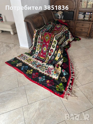 Чипровски килим, снимка 4 - Антикварни и старинни предмети - 53034079