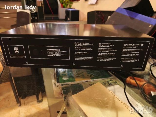 Grundig CNF 300 Super Hi Fi, снимка 6 - Декове - 53604219