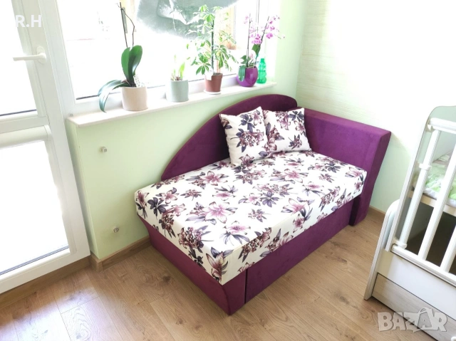 Разтегателен диван с ракла и функция сън