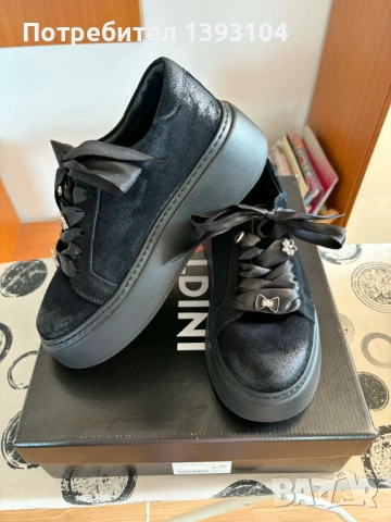 GALDINI Черни дамски кецове от естествен велур със сатенени връзки