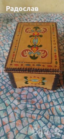 Стара дървена кутия за аксесоари , снимка 1 - Декорация за дома - 45865521
