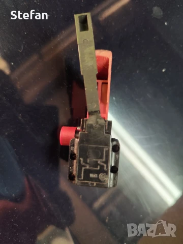 Продавам пусков бутон за дрелки Defond dgc-1106a 5e4, снимка 2 - Бормашини - 51200810