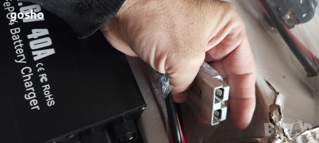 Зарядно устройство LIFEPO4 14.6V 40A Power Queen за батерия Lifepo4 , снимка 7 - Друга електроника - 54240170