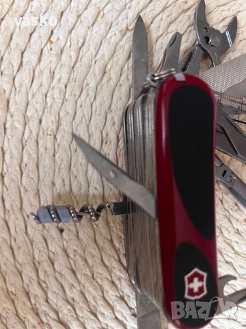 Victorinox-перфектен, снимка 17 - Ножове - 46507042