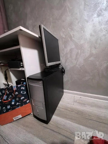 Настолен компютър и монитор, снимка 4 - За дома - 52633637