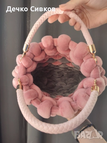 Кадифяна плетена чанта - Chunky yarn bag, снимка 3 - Чанти - 53770084