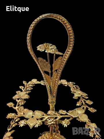 Луксозна двуетажна декорация в златисто със стъклени основи, снимка 3 - Други стоки за дома - 52903432