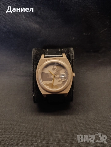 Часовник United colours of Benetton