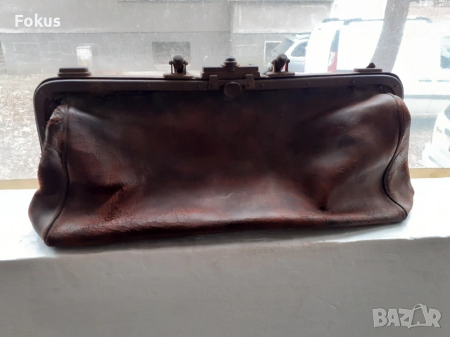 СТАРА КОЖЕНА ДОКТОРСКА ЧАНТА, снимка 2 - Антикварни и старинни предмети - 53503703