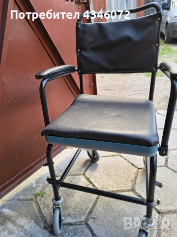  Тоалетен стол за хора с ограничена подвижност