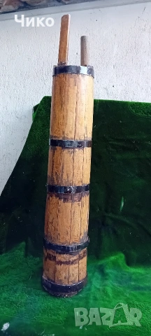 Стара дървена буталка мътилка