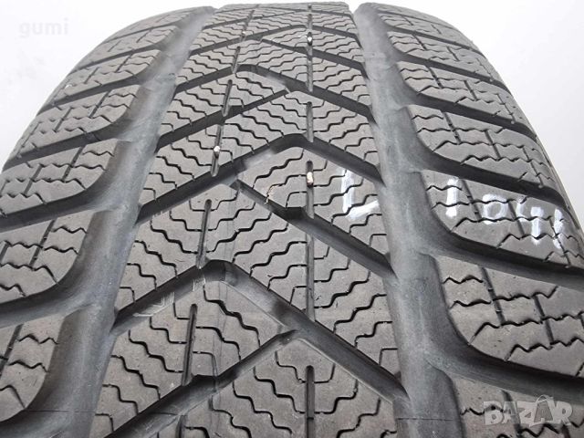 1бр. зимна гума 215/65/16 PIRELLI L01041, снимка 1 - Гуми и джанти - 46111140