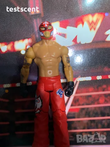 Екшън фигура WWE Rey Mysterio Рей Мистерио Mattel Basic Full red, снимка 3 - Фигурки - 49145788