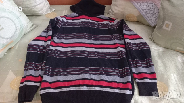 Мъжки / юношески суичър, снимка 2 - Спортни дрехи, екипи - 52931697