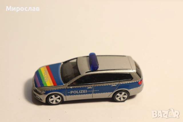 HERPA 1:87 H0 VW PASSAT POLICE ПОЛИЦИЯ КОЛИЧКА МОДЕЛ, снимка 2 - Колекции - 52967379
