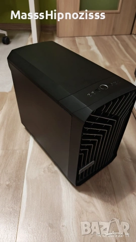 mini ITX кутия Fractal Design Torrent Nano Black TG Dark Tint, снимка 5 - Захранвания и кутии - 54256997