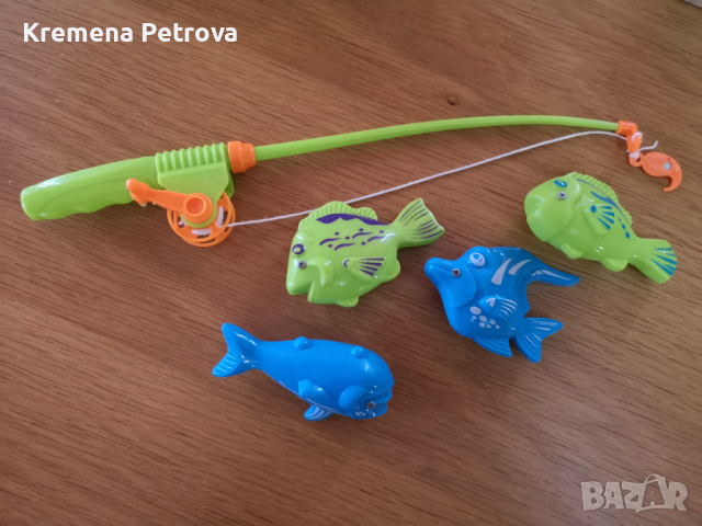 Лот играчки: кола, снежно кълбо с динозавър, игра с рингове-вода, пистолет играчка, въдица с магнитн, снимка 4 - Други - 45058647