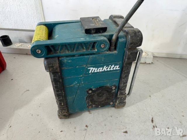 Радио - Makita XRM 05, снимка 3 - Други машини и части - 46752534