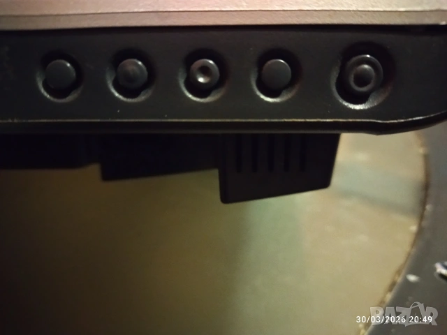 настолен монитор LG 15 инча, снимка 2 - Монитори - 54032266