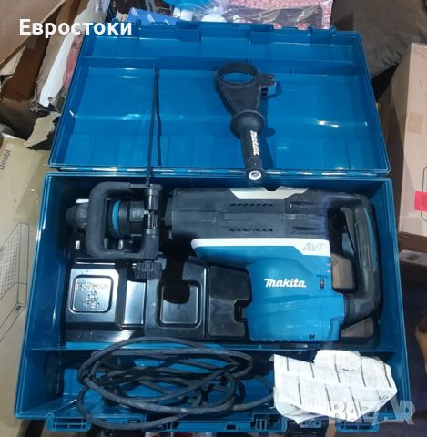 Перфоратор MAKITA HR5212C Мощност: 1510 W, снимка 5 - Бормашини - 46073093