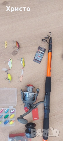 Оферта! Нов спининг к-т от телескопична въдица с макара влакно , клатушки, цикади и воблери., снимка 3 - Макари - 54023583