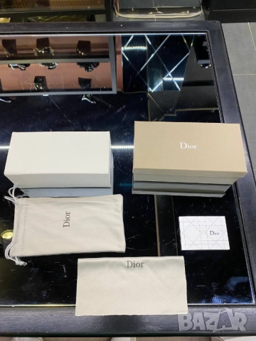 кутия, калъф и сертификат louis vuitton chanel christian dior burberry miu miu , снимка 2 - Слънчеви и диоптрични очила - 51450891