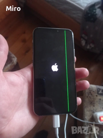iPhone 11 pro заключен.има лента на дисплея , снимка 2 - Apple iPhone - 53641743